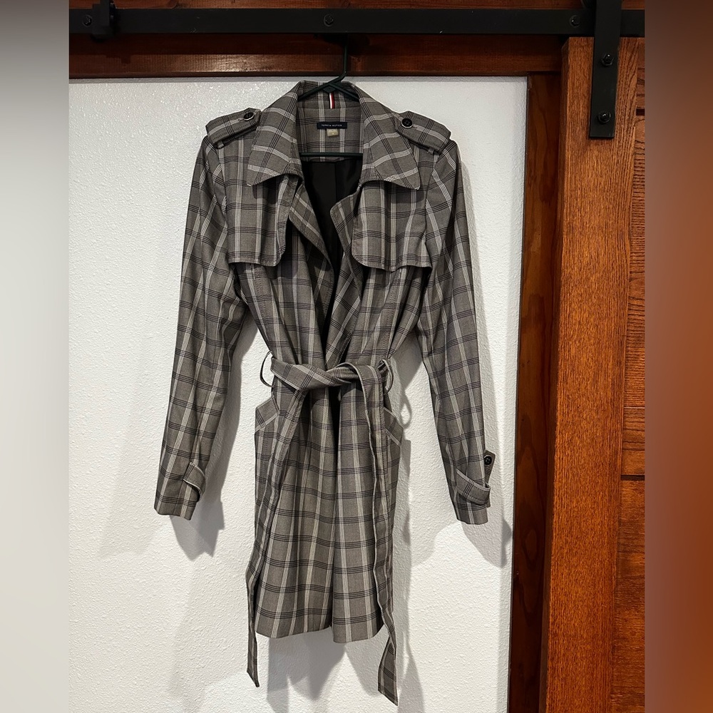 Tommy Hilfiger Women’s Gray and Black Trench Coat - Size 14